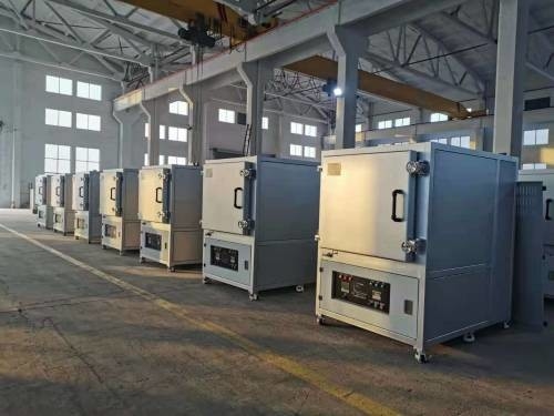 Fabrication de verre Fourneau à vide industriel avec réfractaire résistant à haute température